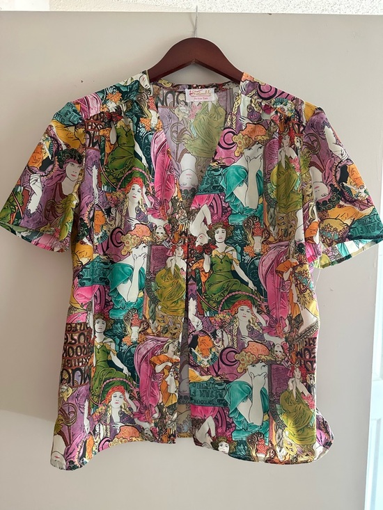 Tops - Colorful Art Nouveau Print Top